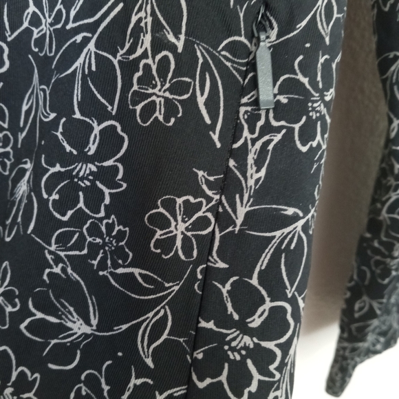 Hang Ten Rash Guard Long Sleeve Black Floral Top Athleisure UPF 50 - Picture 6 of 9
